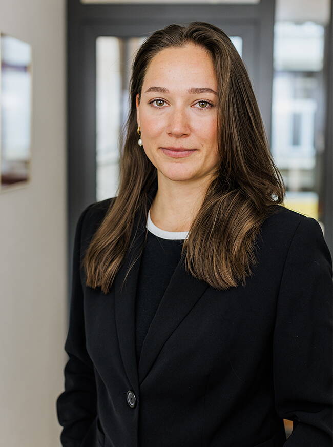 Milena-Loana Mäder, MLaw